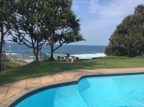 9 Casablance Ballito~Beach on your doorstep.